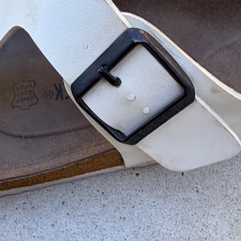 Birkenstock White Thong Sandals with Brown Footbed - Picture 9 of 10